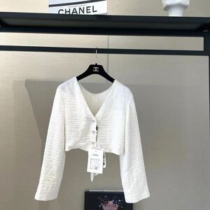 Authentic CHANEL Ivory Textured Knit Cardigan